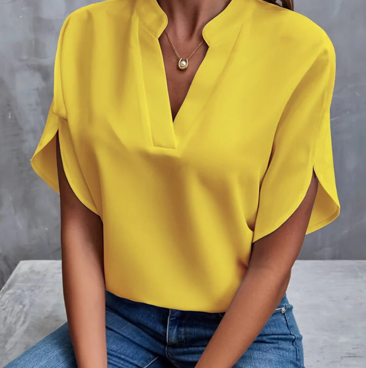 Chemise d’Été Femme – Mousseline Légère & Col V Élégant