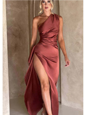 Robe Satinée Dos Nu Élégante